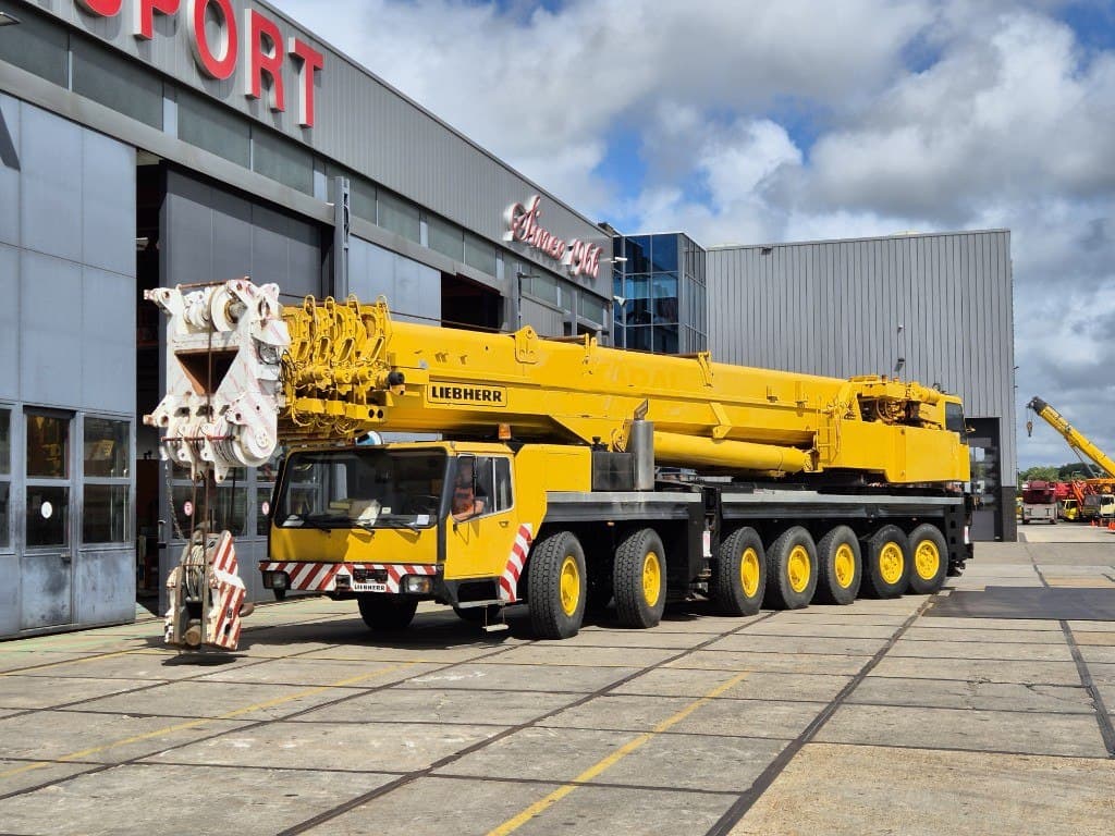 All-terrain crane in the UCM Holland yard
